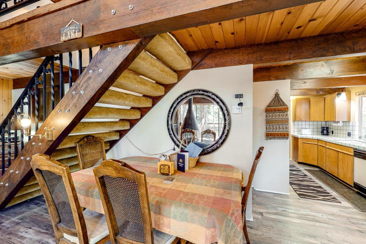 Retro Cabin Lake Arrowhead Exterior photo